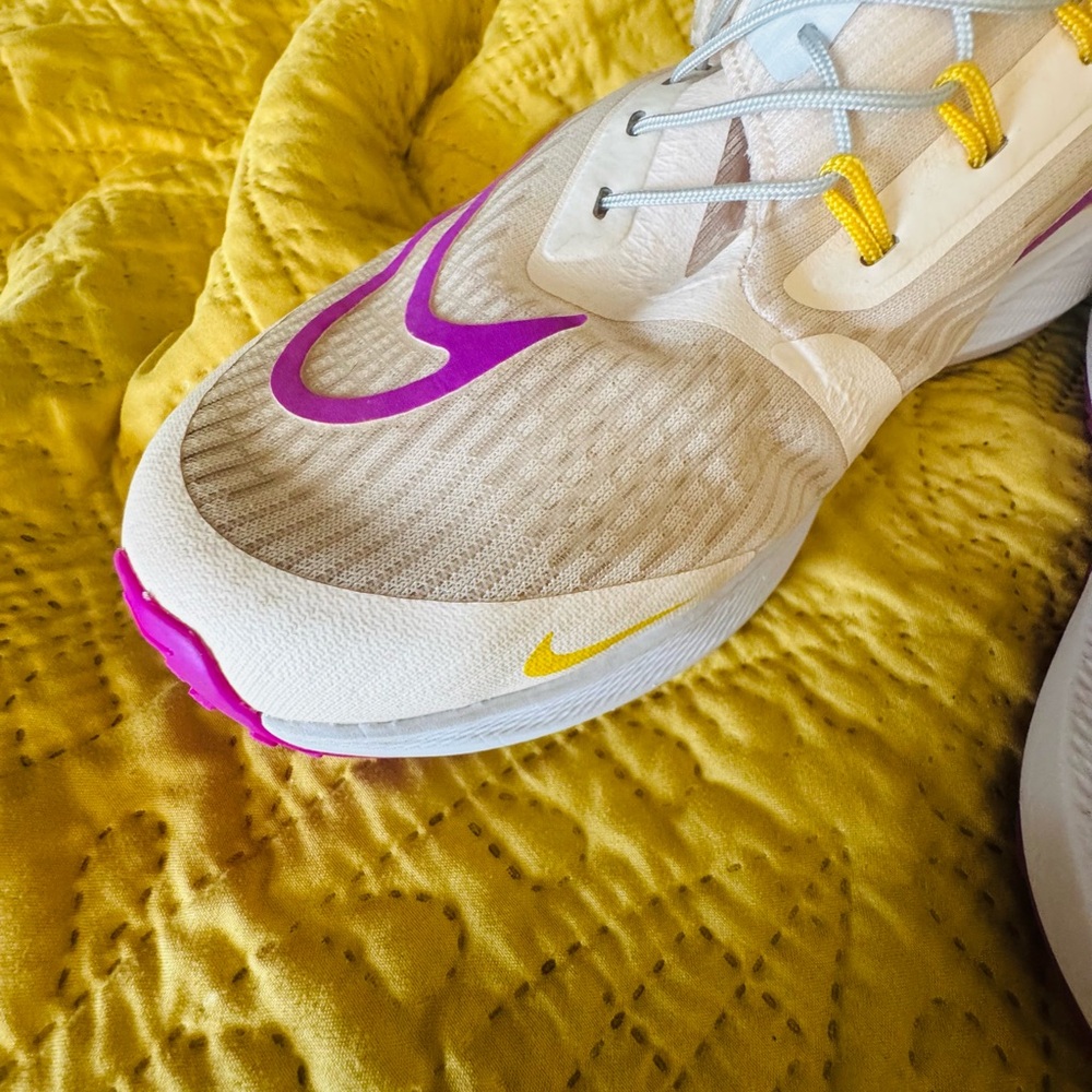NIKE Pegasus Flyease Women's Cream, Fuschia Athletic Sneaker Shoes Sz 8 Velcro - Picture 6 of 15
